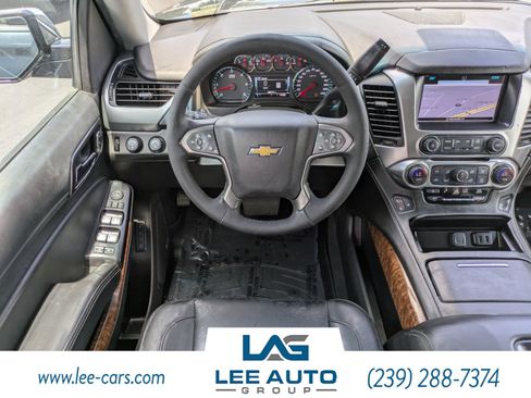 Used 2020 Chevrolet Suburban Premier AWD/4WD image 14