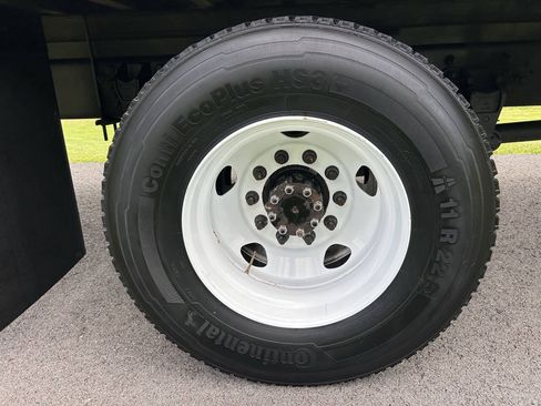 Used 2023 Ford F650 2WD Regular Cab Super Duty image 30