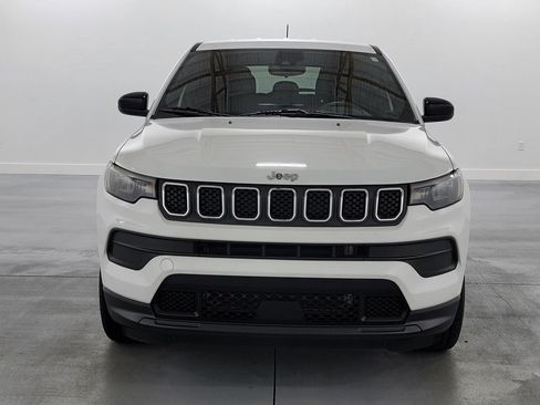 Used 2023 Jeep Compass Sport AWD/4WD image 3