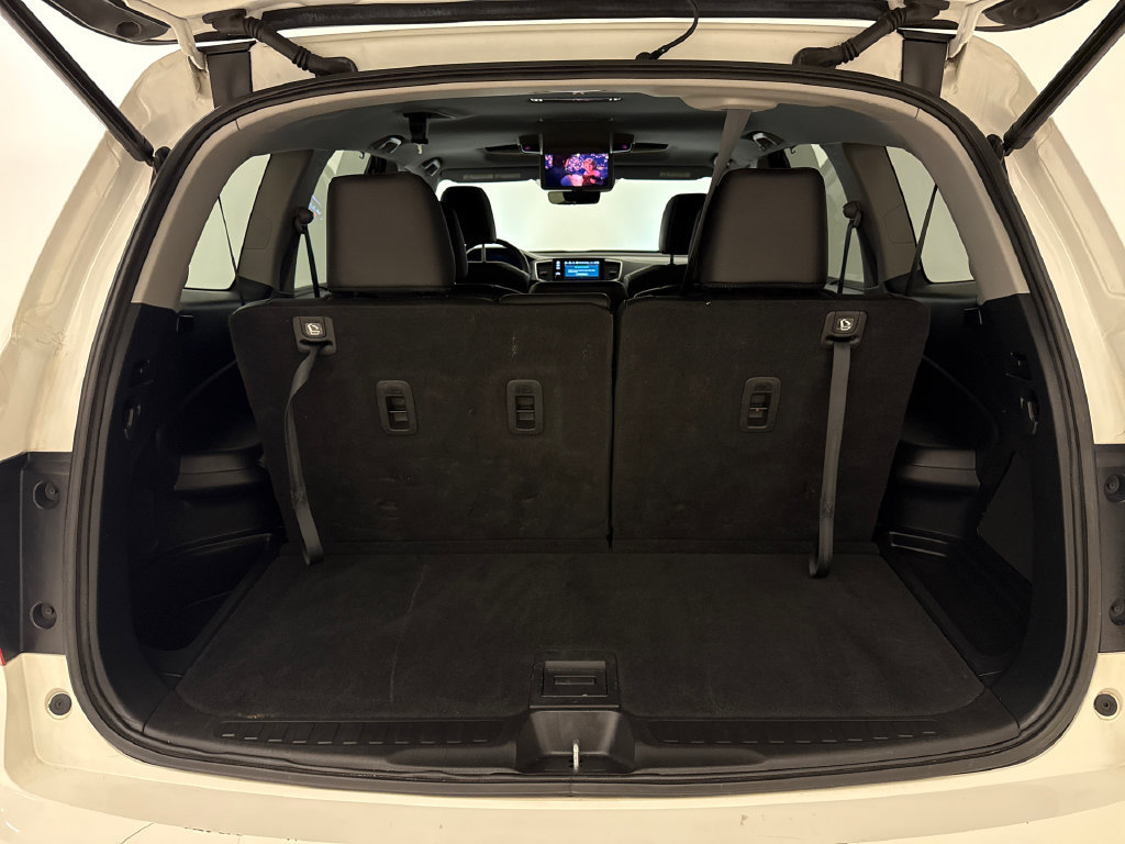 Used 2022 Honda Pilot Touring image 12