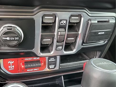 Used 2021 Jeep Gladiator Rubicon AWD/4WD image 25