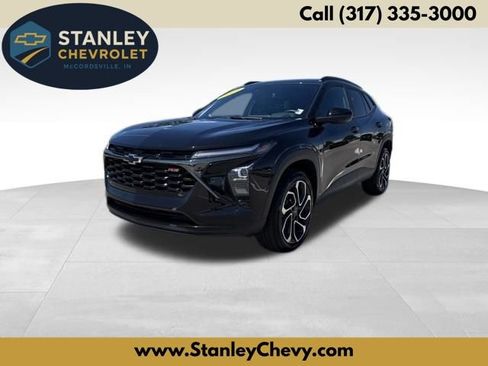 Used 2025 Chevrolet Trax RS w/ Driver Confidence Package FWD image 1