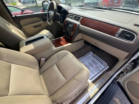Used 2011 Chevrolet Tahoe LTZ image 17