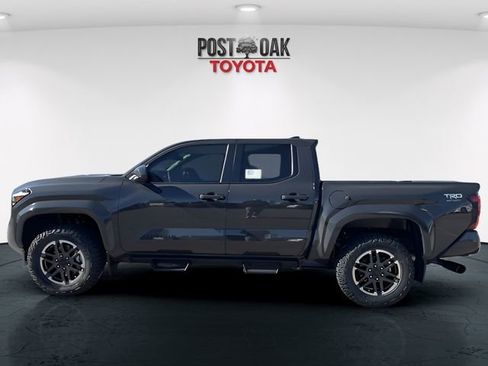 Used 2024 Toyota Tacoma TRD Sport image 4