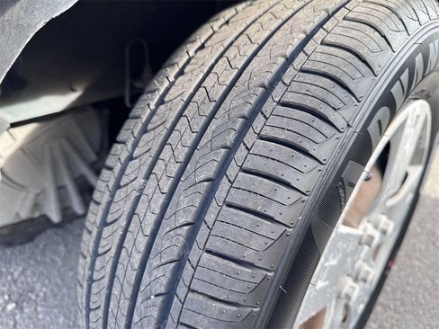 Used 2011 Chevrolet Aveo LT image 45