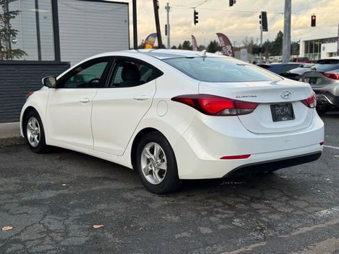 Used 2015 Hyundai Elantra SE image 7