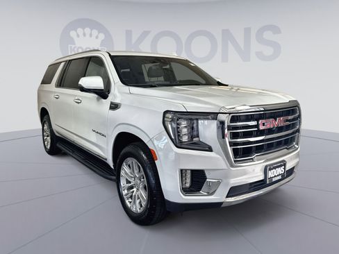 Used 2022 GMC Yukon XL SLT w/ SLT Premium Package image 10
