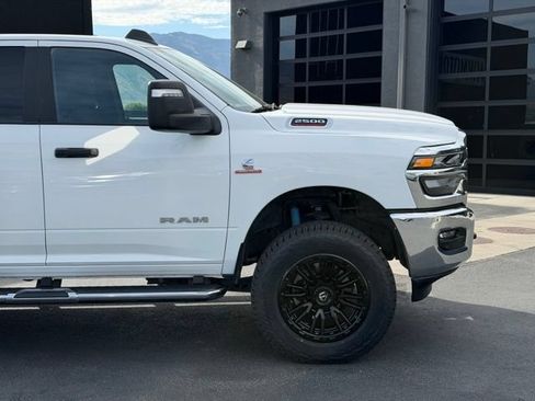 Used 2025 RAM 2500 Big Horn AWD/4WD image 3