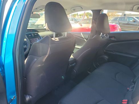Used 2022 Toyota Prius L Eco image 13