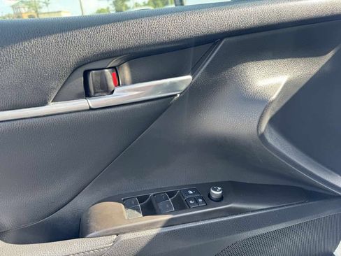 Used 2022 Toyota Camry XLE FWD image 14