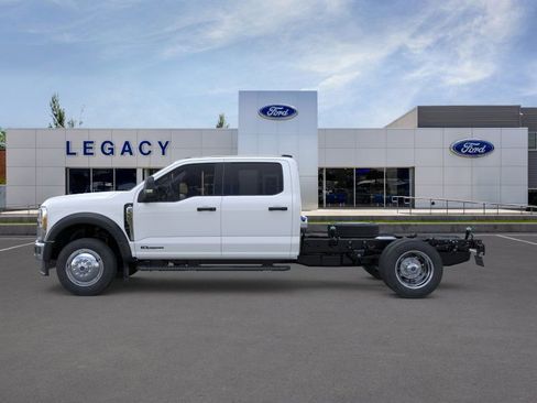New 2025 Ford F550 XL image 3
