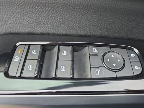 New 2026 Nissan Pathfinder SL AWD/4WD image 30