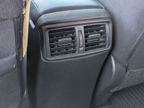 Used 2016 Nissan Rogue SV w/ SV Premium Package image 22