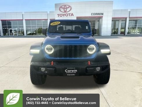 Used 2024 Jeep Gladiator Mojave w/ Technology Group image 14