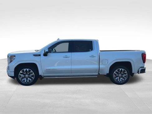 Used 2025 GMC Sierra 1500 Denali w/ Denali Reserve Package AWD/4WD image 5