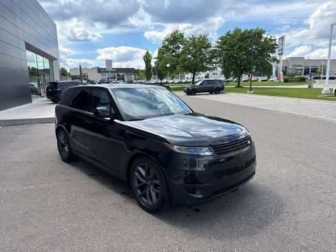 Used 2024 Land Rover Range Rover Sport SE AWD/4WD image 6