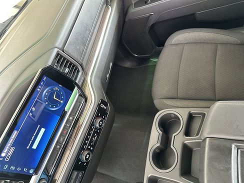 Used 2025 Chevrolet Silverado 2500 LT w/ Convenience Package image 25