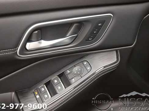 New 2026 Nissan Rogue Platinum w/ Platinum Premium Package AWD/4WD image 10
