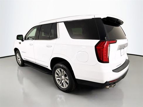 Used 2021 GMC Yukon Denali image 3