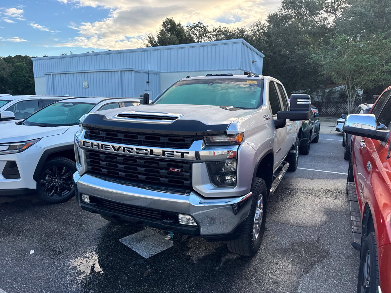 Used 2022 Chevrolet Silverado 2500 LT w/ Convenience Package AWD/4WD image 1