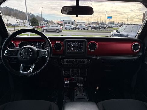 Used 2021 Jeep Wrangler Unlimited Rubicon image 24