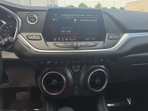 Used 2021 Chevrolet Blazer LT FWD image 21