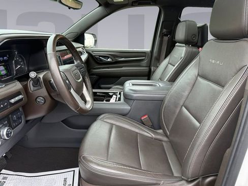 Used 2021 GMC Yukon XL Denali w/ Denali Ultimate Package AWD/4WD image 10