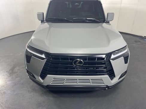 Used 2026 Lexus GX 550 w/ Accessory Package (2T) AWD/4WD image 7