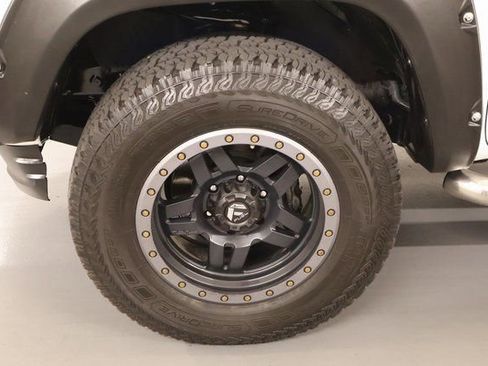 Used 2016 Toyota Tacoma SR RWD image 7