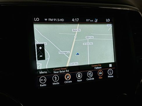 Used 2018 Jeep Grand Cherokee Overland AWD/4WD image 6