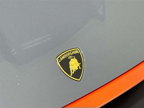 Used 2021 Lamborghini Huracan STO image 32