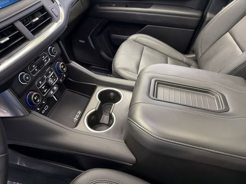 Used 2024 Chevrolet Tahoe Z71 w/ Luxury Package image 25