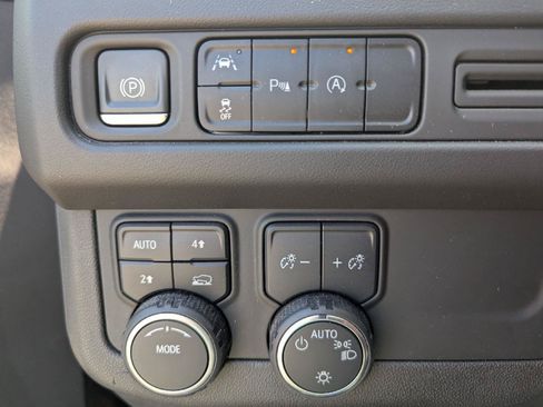 Used 2023 Chevrolet Tahoe LT AWD/4WD image 23