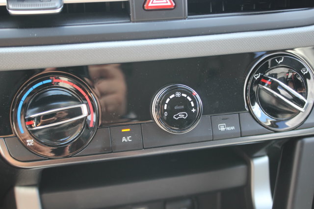 Certified 2025 Kia Seltos LX AWD/4WD image 7