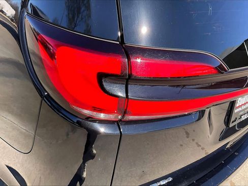 Certified 2024 Chrysler Pacifica Touring-L image 27