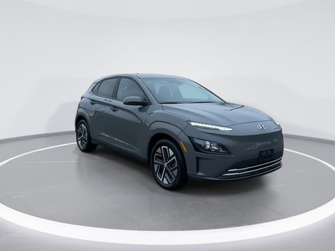 Certified 2023 Hyundai Kona SEL w/ Cargo Package image 9