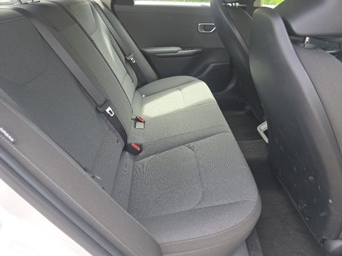 Used 2025 Kia K4 FWD image 18
