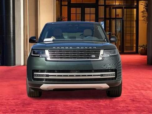 New 2026 Land Rover Range Rover Long Wheelbase SE image 5