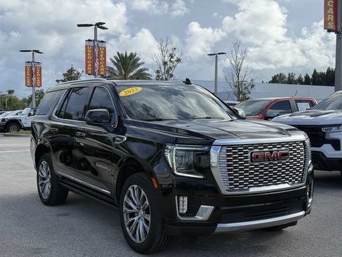 Used 2022 GMC Yukon Denali w/ Denali Premium Package RWD image 4