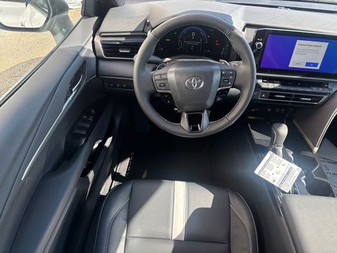 New 2026 Toyota Camry SE image 2