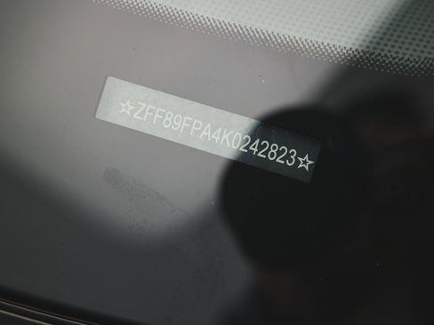 Used 2019 Ferrari Portofino image 11