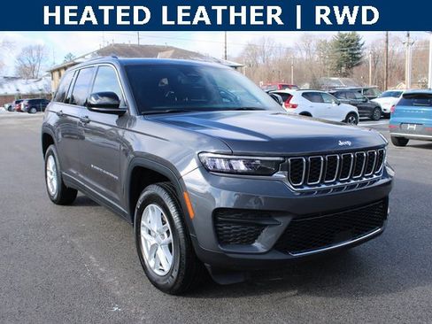 Used 2024 Jeep Grand Cherokee Laredo image 2