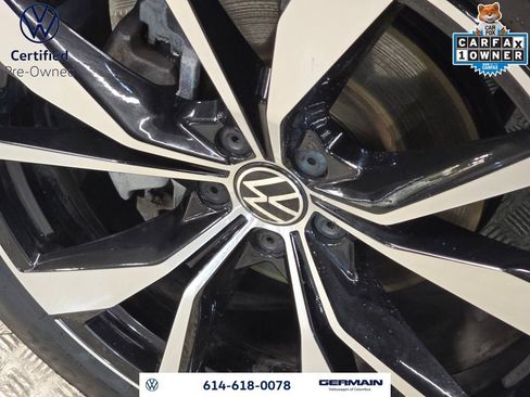 Certified 2025 Volkswagen Atlas Cross Sport SEL Premium R-Line image 12