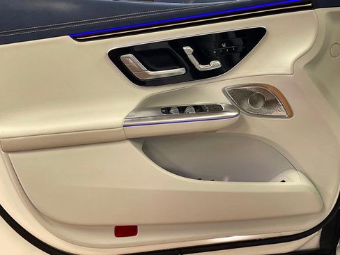 Used 2023 Mercedes-Benz EQE 500 4MATIC Sedan image 15