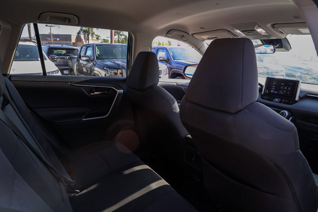 Used 2024 Toyota RAV4 XLE FWD image 18