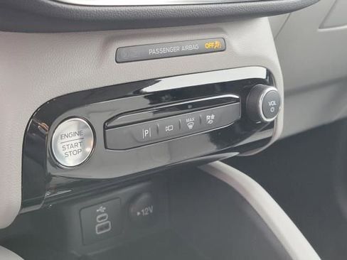 New 2025 Ford Escape Base w/ PHEV Premium Package image 31