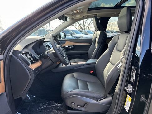Certified 2024 Volvo XC90 T8 Plus w/ Protection Package Premier image 19