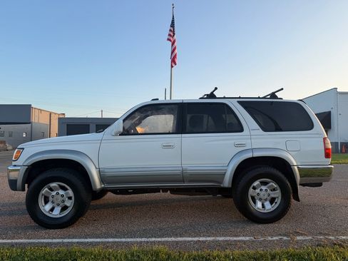 Used 1998 Toyota 4Runner Limited AWD/4WD image 8
