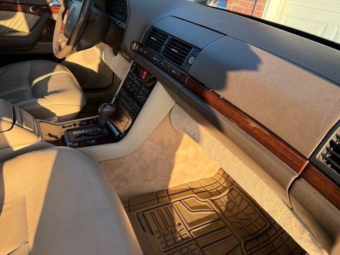 Used 1995 Mercedes-Benz S 320 image 30
