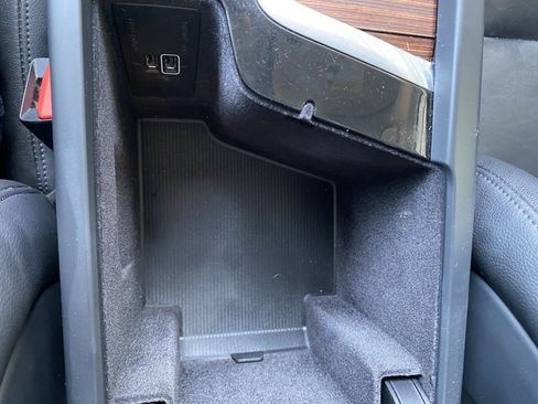 Used 2022 Volvo S60 B5 Momentum w/ Premium Package image 32